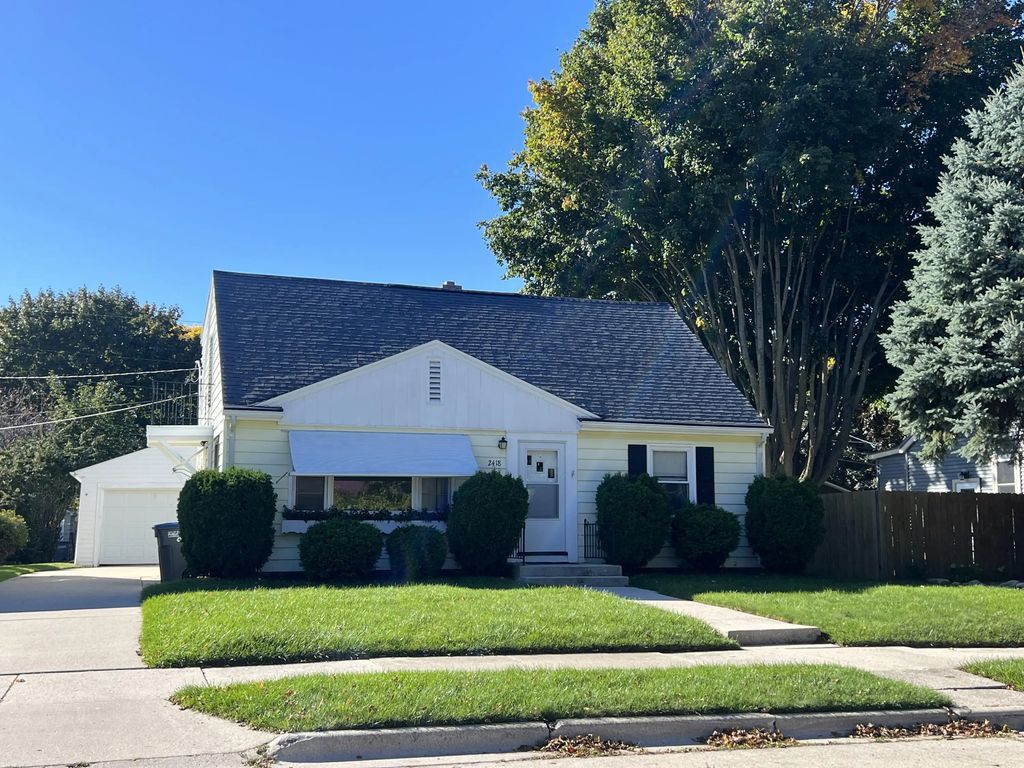 2418 S 14th St, Sheboygan