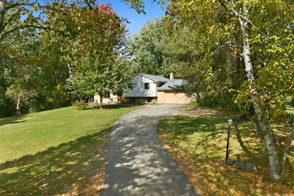 5974 Log House Rd, Erin