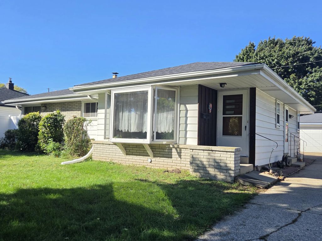 2240 W Leroy Ave, Milwaukee