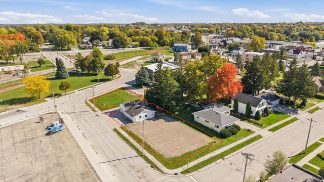 2120 Broadway St 2117 Railroad St, New Holstein