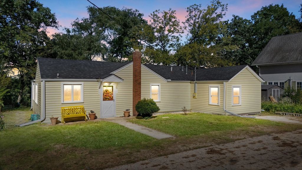 33320 Fairview Ct, Burlington