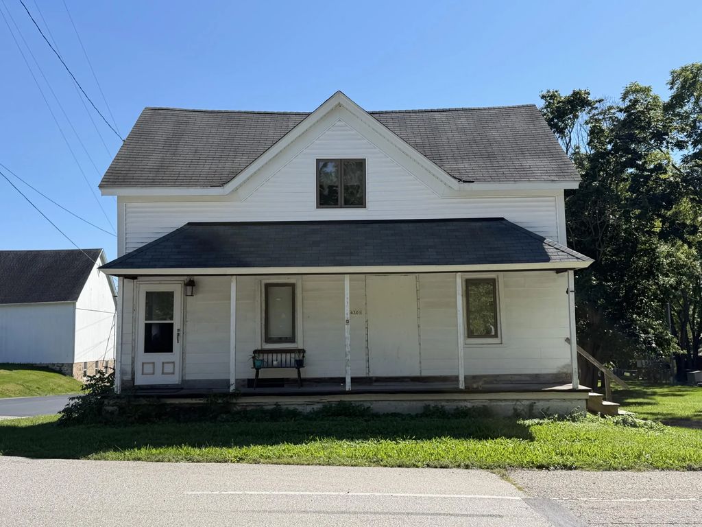4301 Pleasant Valley Rd, Cedarburg