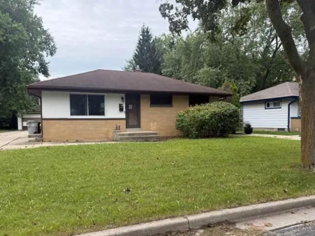 8817 W Custer Ave, Milwaukee