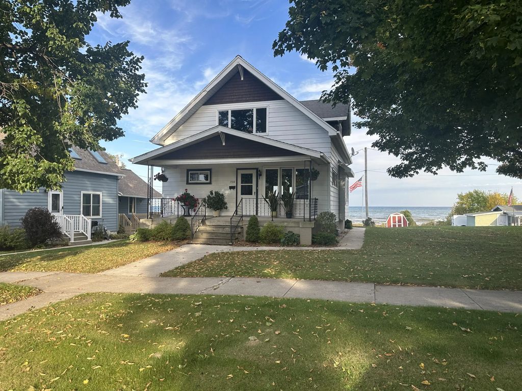 1723 S 7th St, Sheboygan