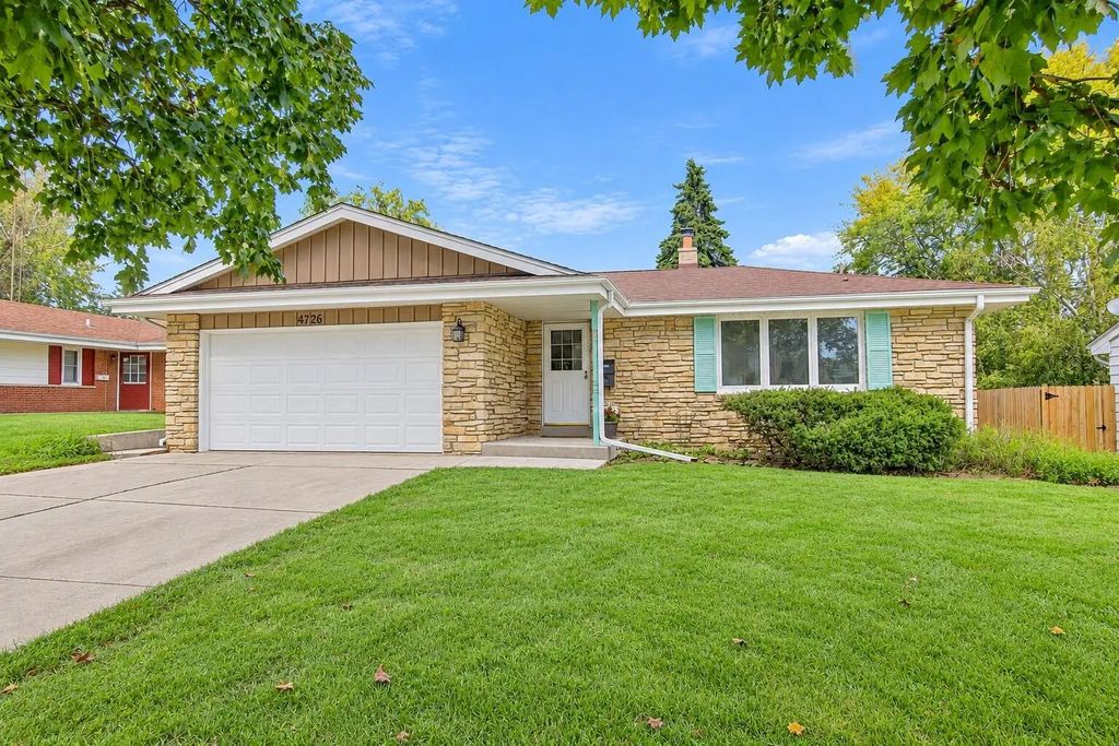 4726 69th St, Kenosha