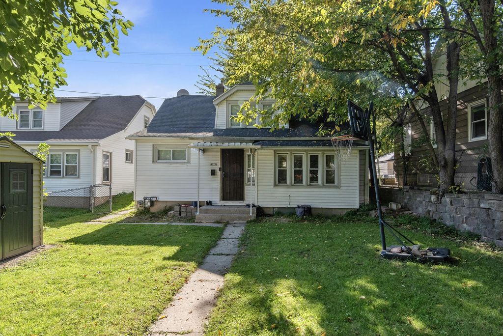 4719 W Fond Du Lac Ave, Milwaukee