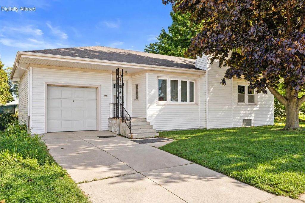 2063 Mount Pleasant St, Racine