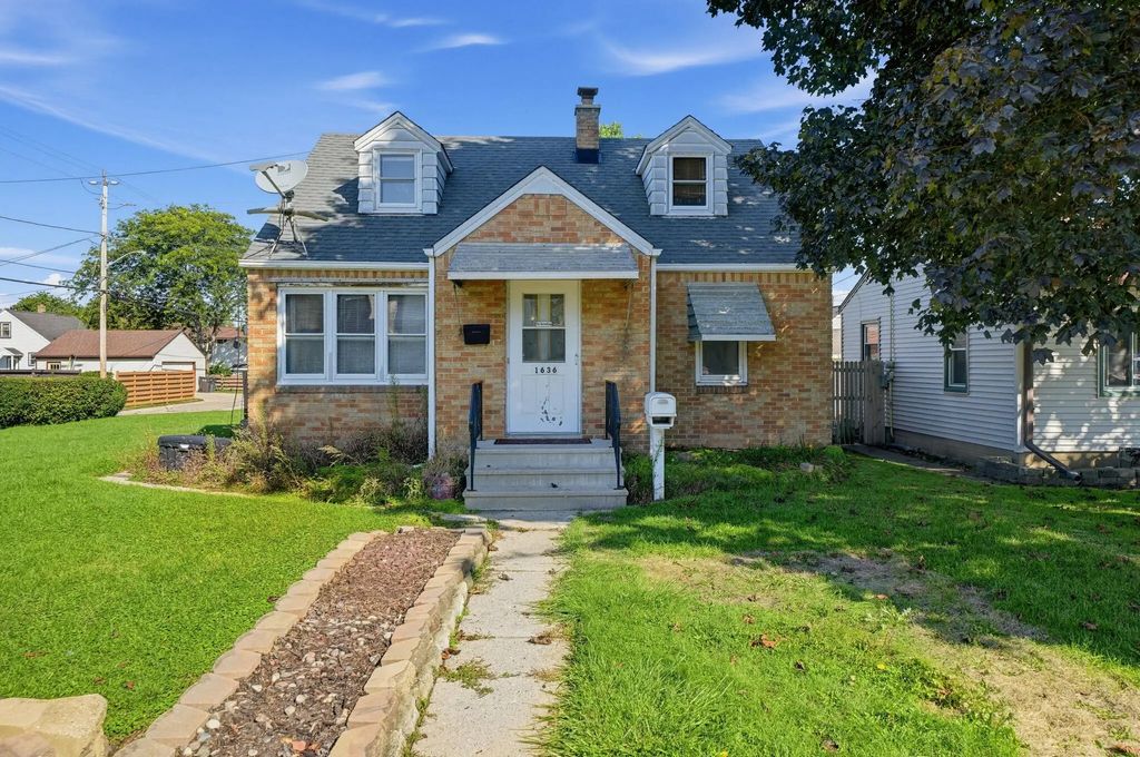 1636 Manitoba Ave, South Milwaukee