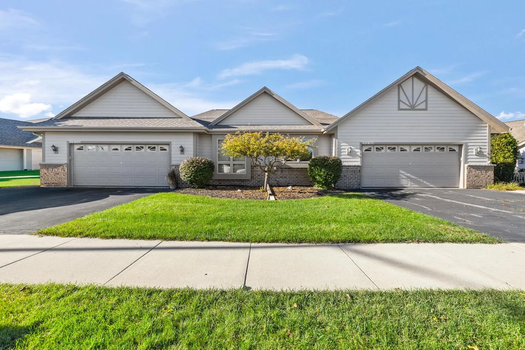 N161w18939 Oakland Dr, Jackson