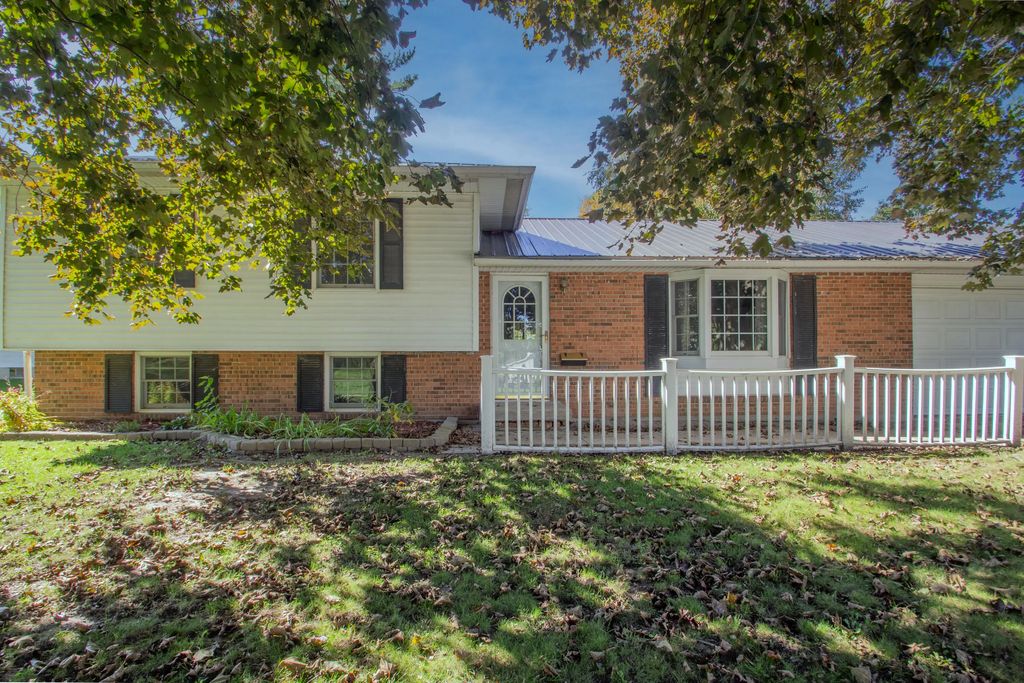 310 S Concord Ave, Watertown