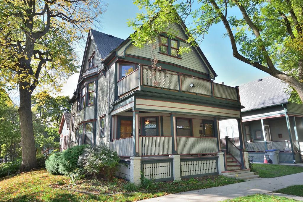 203 W Lloyd St 203, Milwaukee