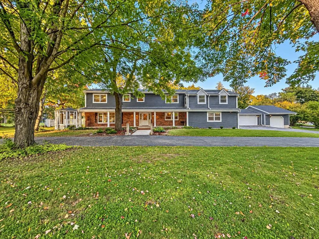 N77w22100 Wooded Hills Dr, Lisbon