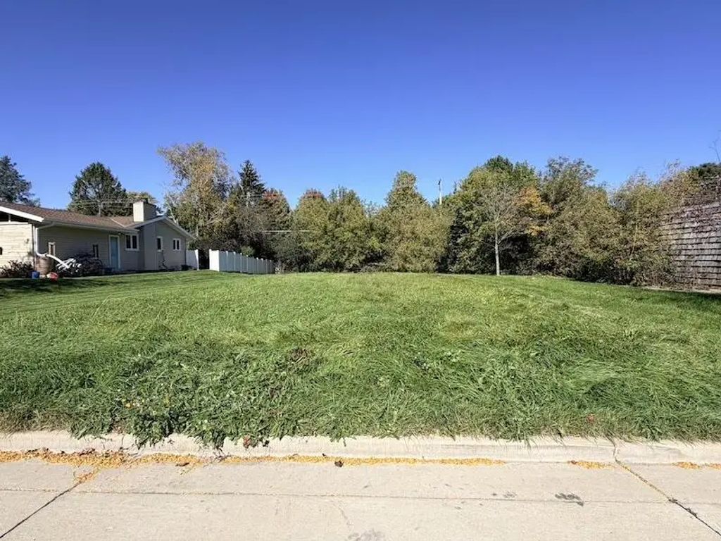 54 Steeplechase Dr, Racine