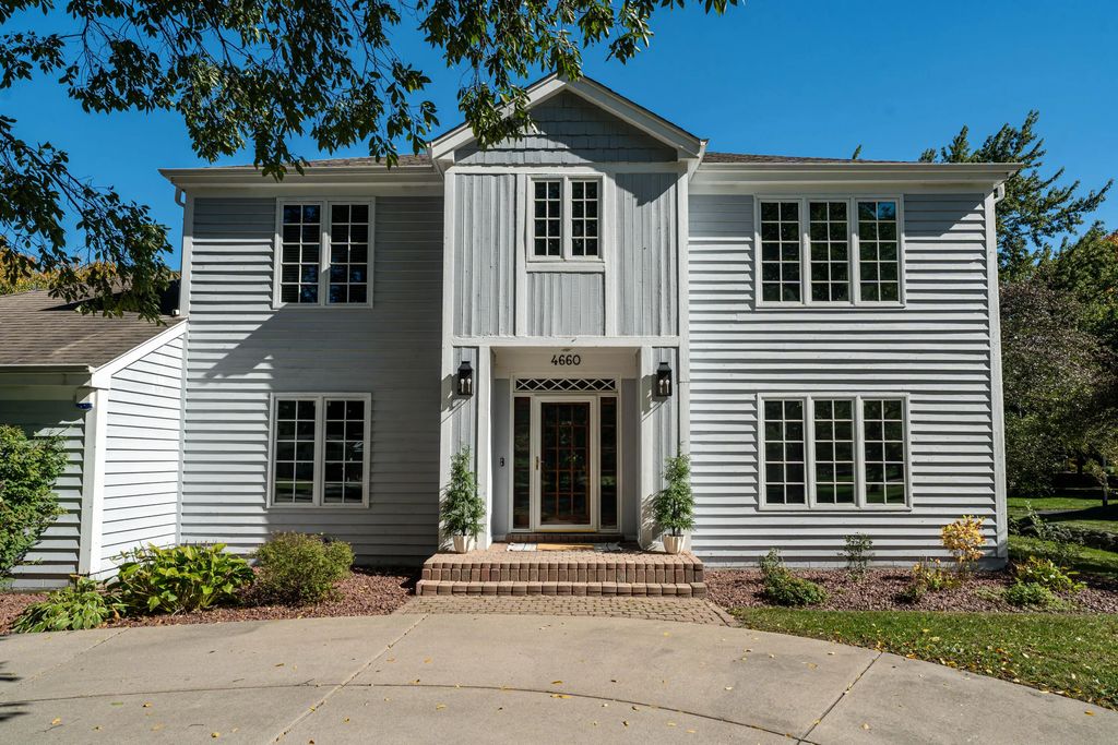 4660 N 145th St, Brookfield