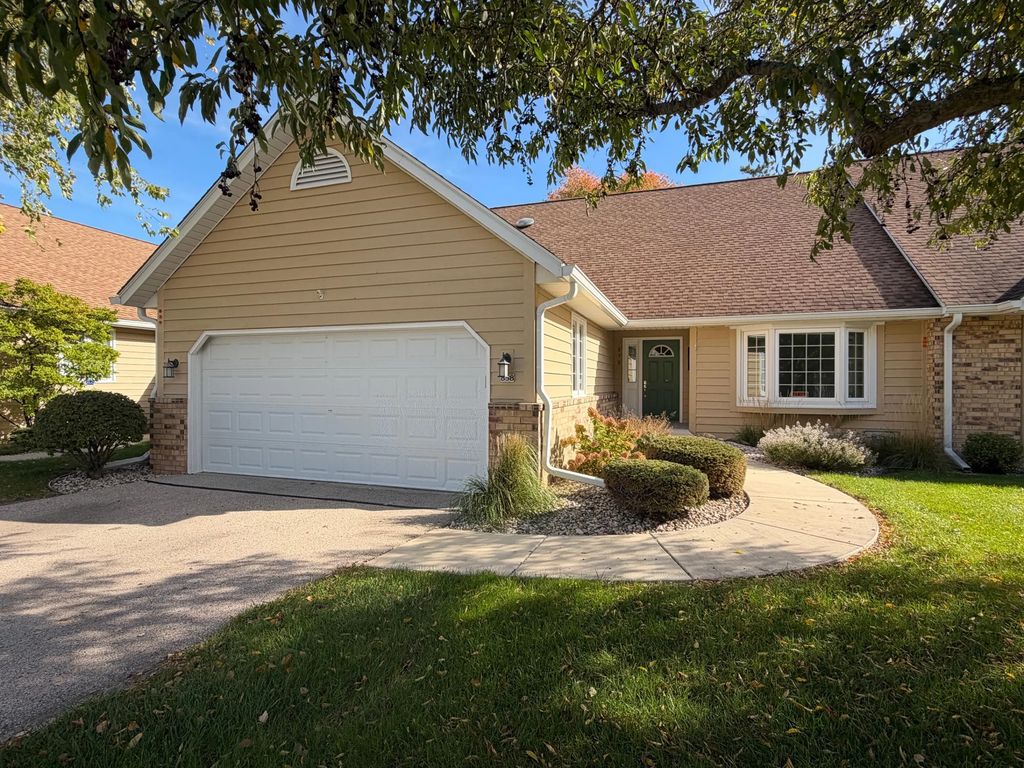 858 Augusta - C, Waterford