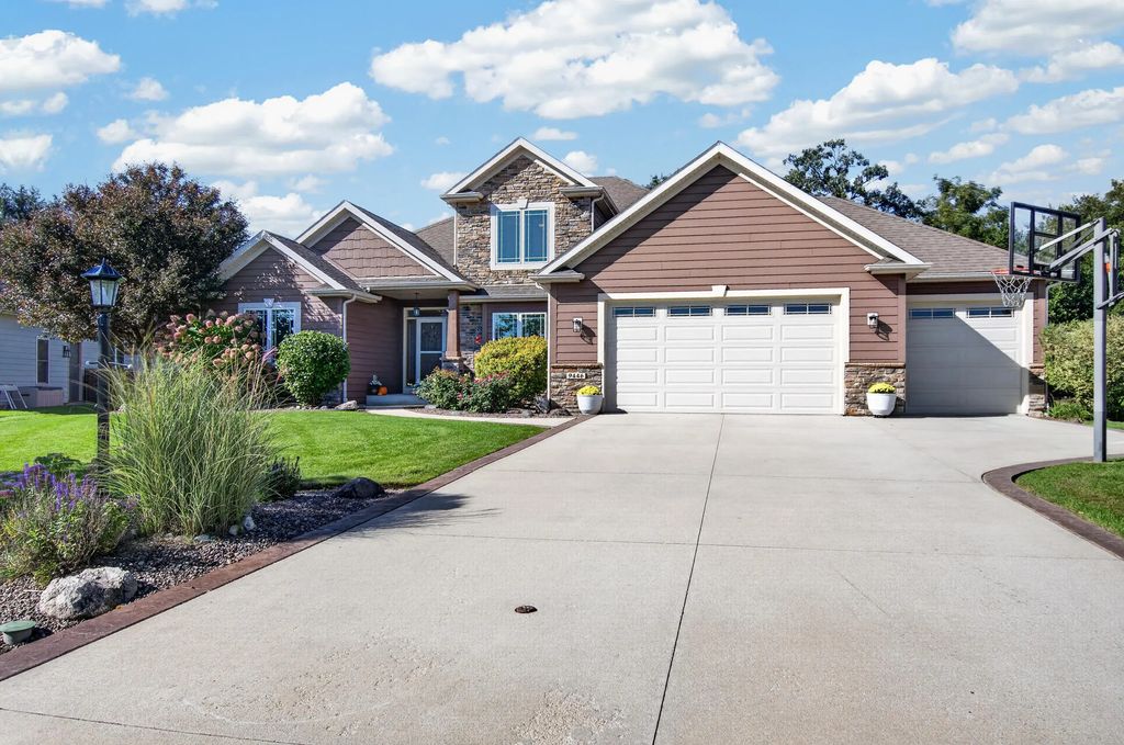 9446 Ashbury Ln, Pleasant Prairie