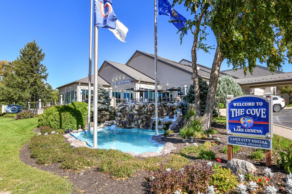 111 Center St 348, Lake Geneva