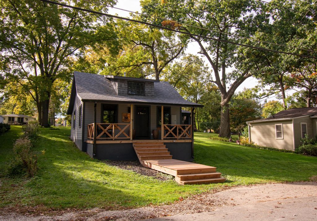 W3673 Oakrest Ave, Linn