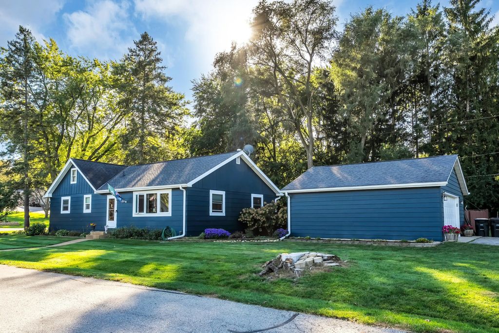 8140 236th Ave, Salem Lakes