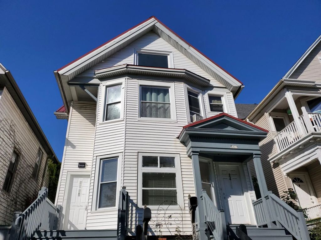 2425 N Cramer St, Milwaukee