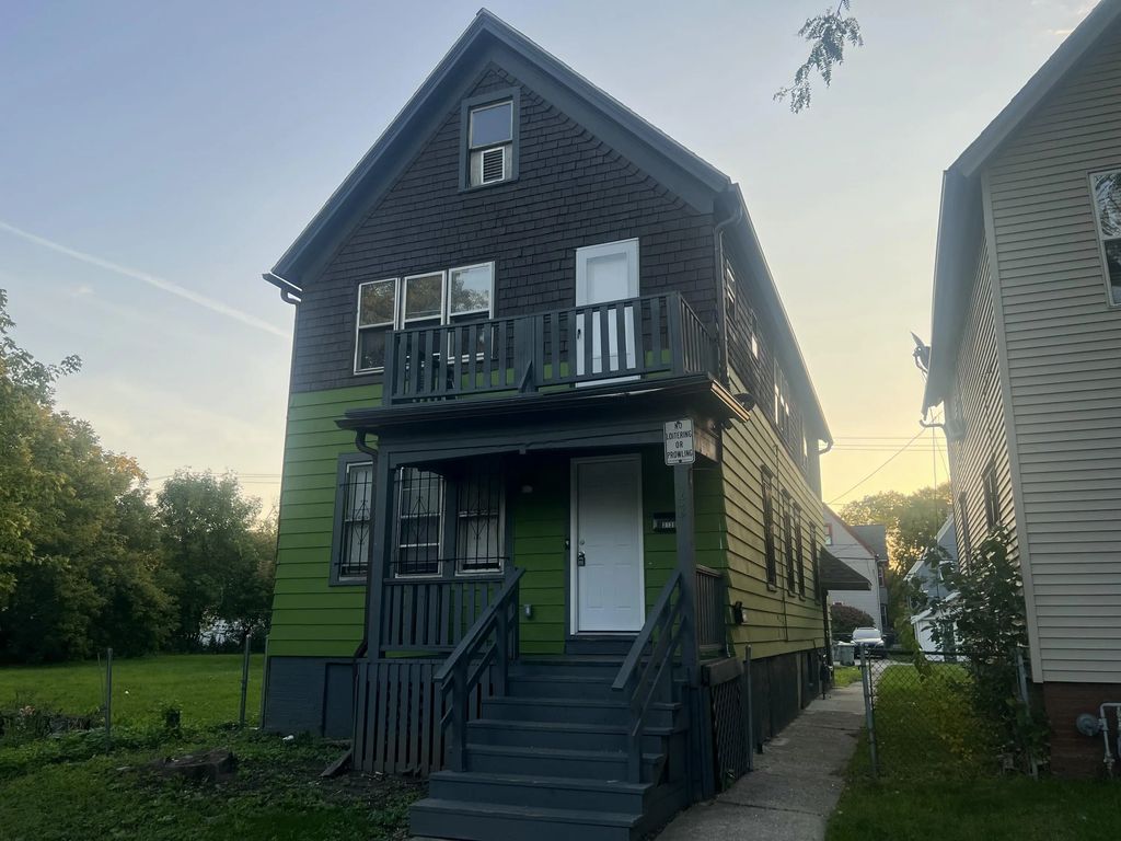 3138 N 11th St, Milwaukee