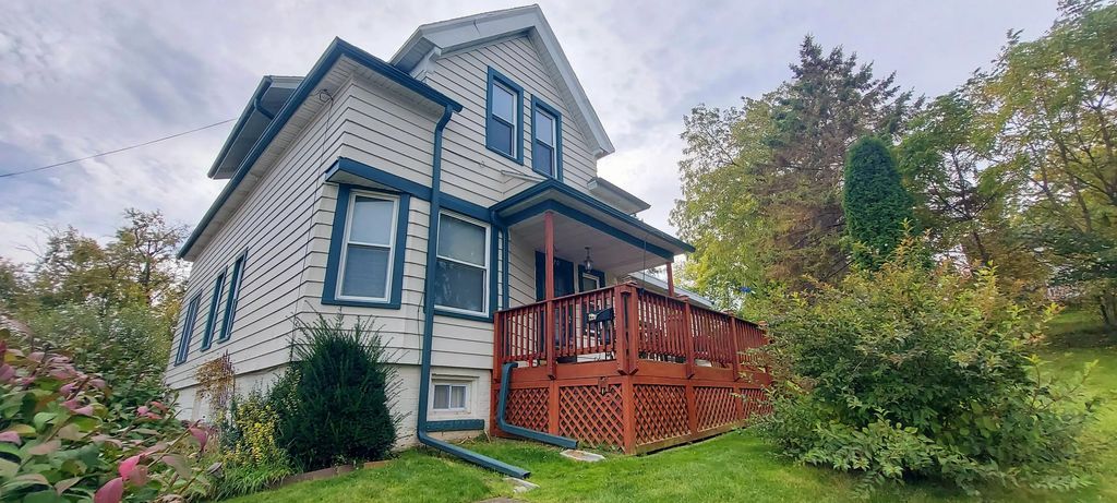 220 Commerce St, Mayville