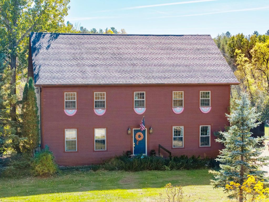 W8967 Beecher Lake Rd, Beecher