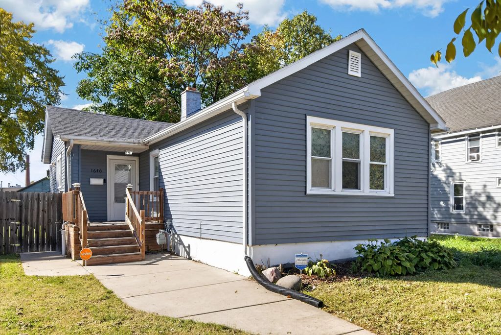 1640 Mead St, Racine