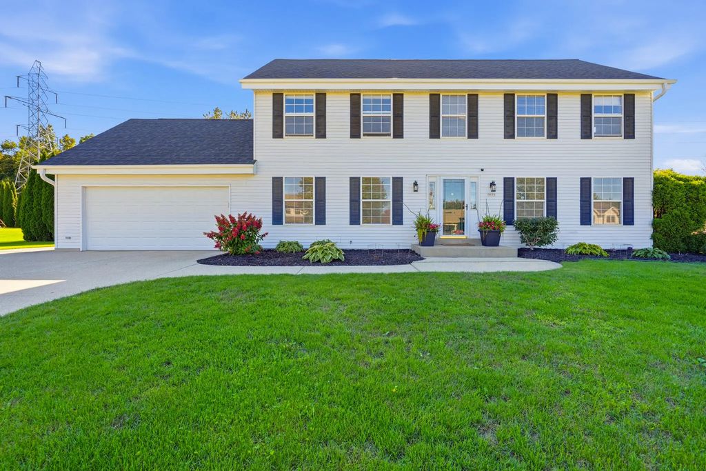 9175 S Patricia Blvd, Oak Creek