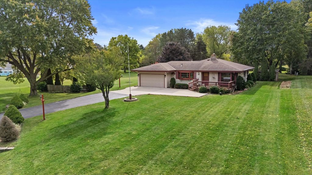 8011 Clinton Ln, Mount Pleasant