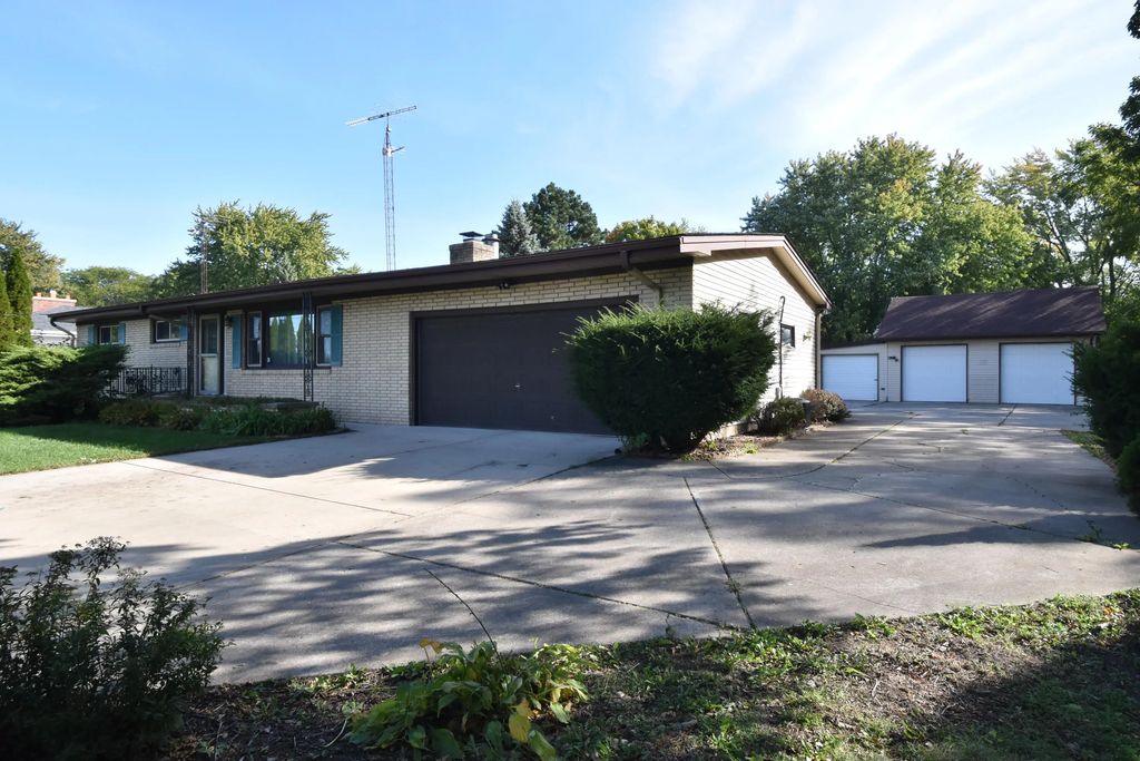 1245 Cth V -, Mount Pleasant