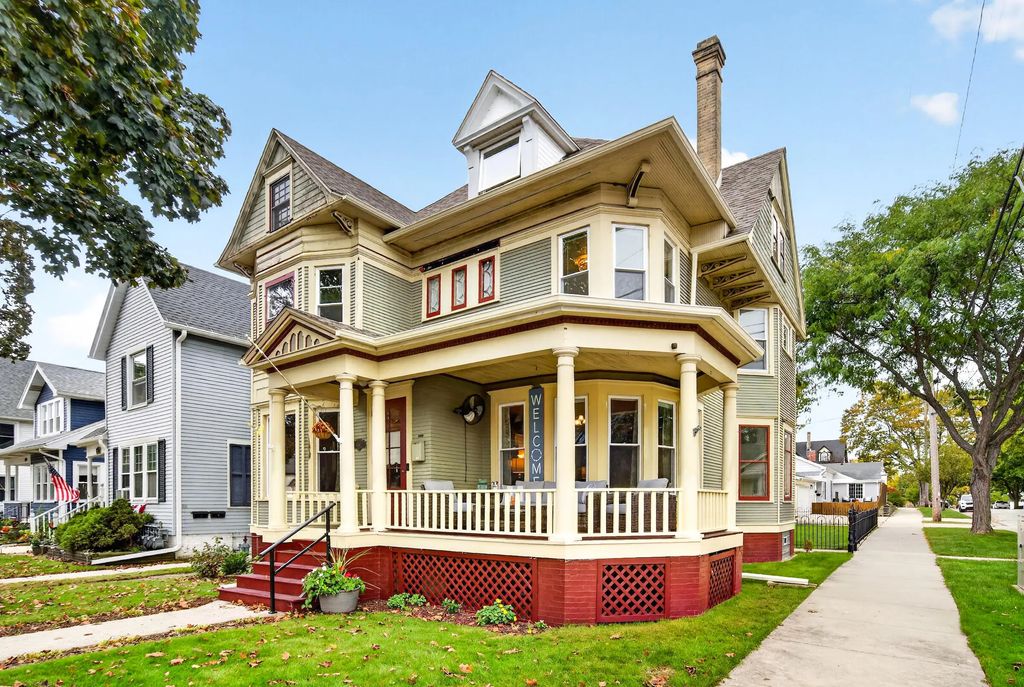 1502 Wisconsin Ave, Racine