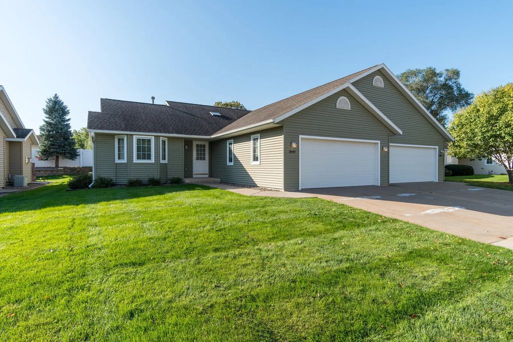 3049 Lakota Pl, La Crosse
