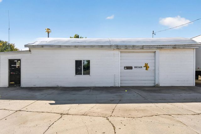 611 Main St, Brownsville