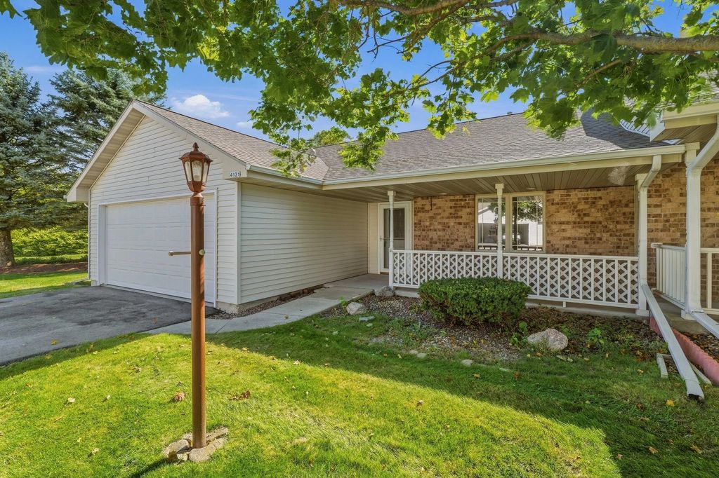 4131 Elmwood Ct, Sheboygan