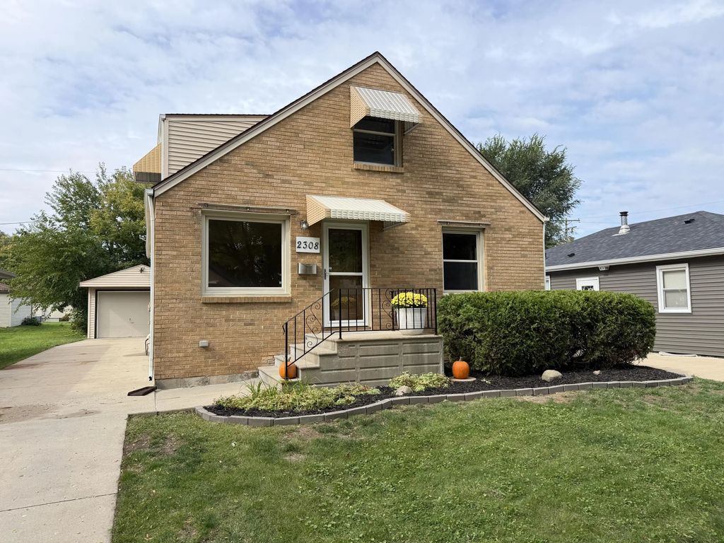 2308 West Lawn Ave, Racine