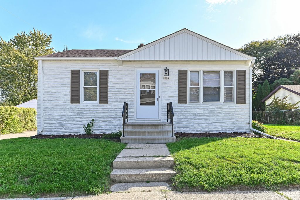 3634 S 1st Pl, Milwaukee