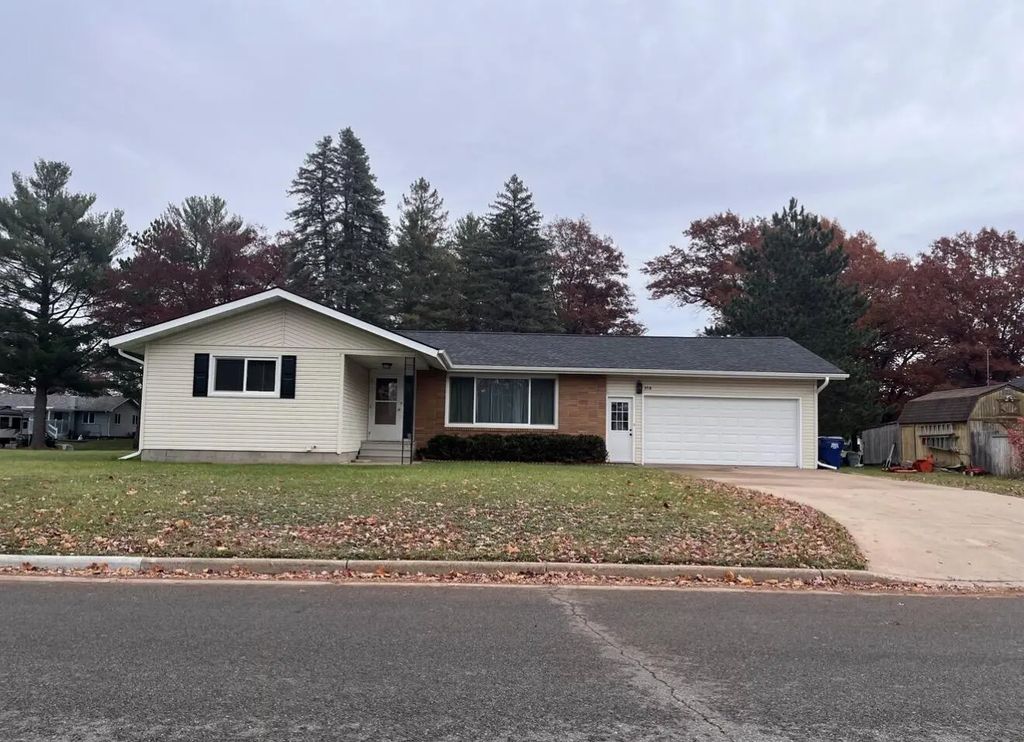 308 Willow St, Mosinee