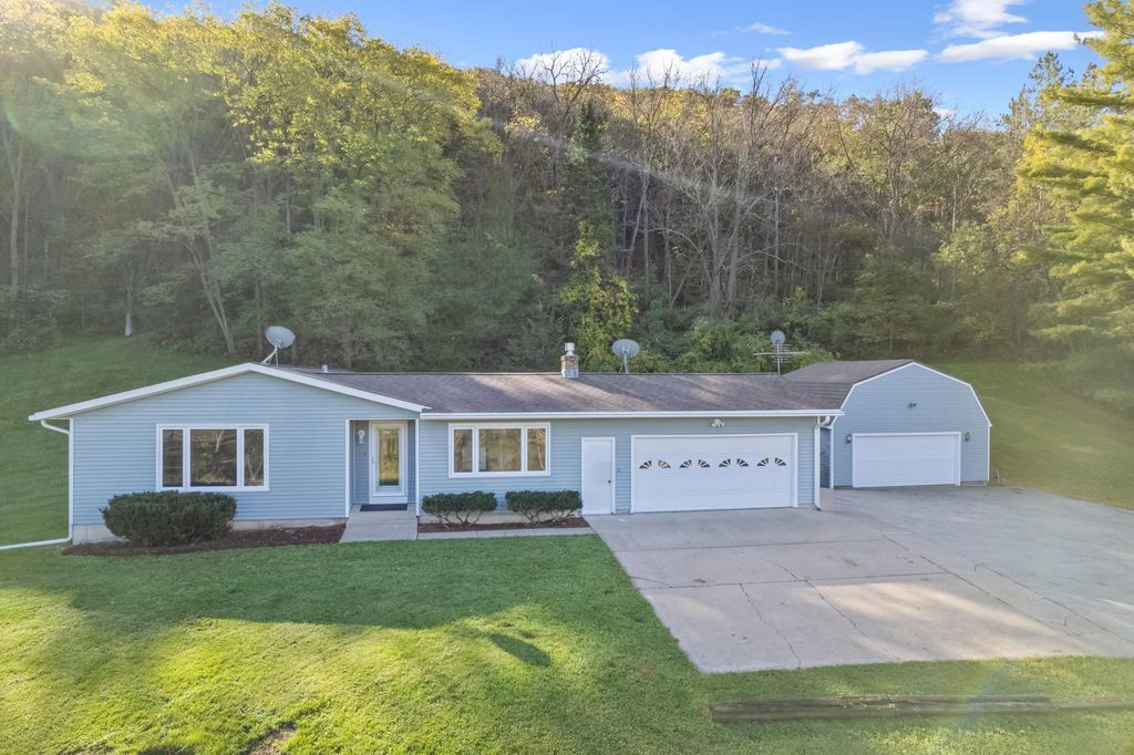 25434 County Rd 9 -, Winona