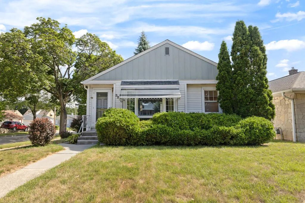 3230 W Ruskin St, Milwaukee