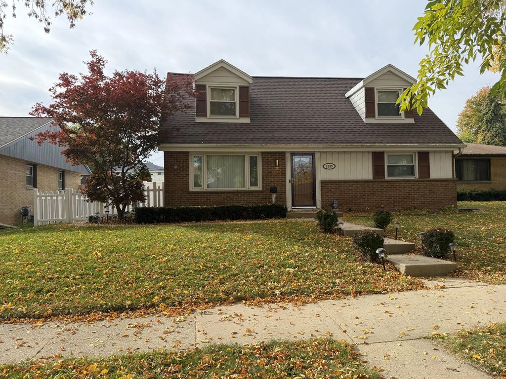 1633 W Leroy Ave Ave, Milwaukee