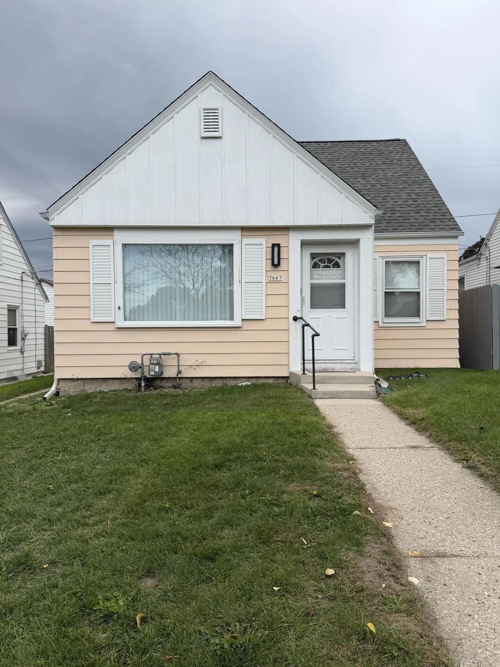 3667 S 18th St, Milwaukee