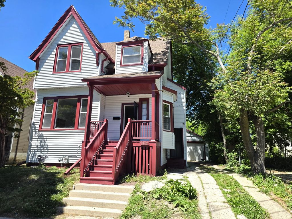 1212 W Chambers St, Milwaukee