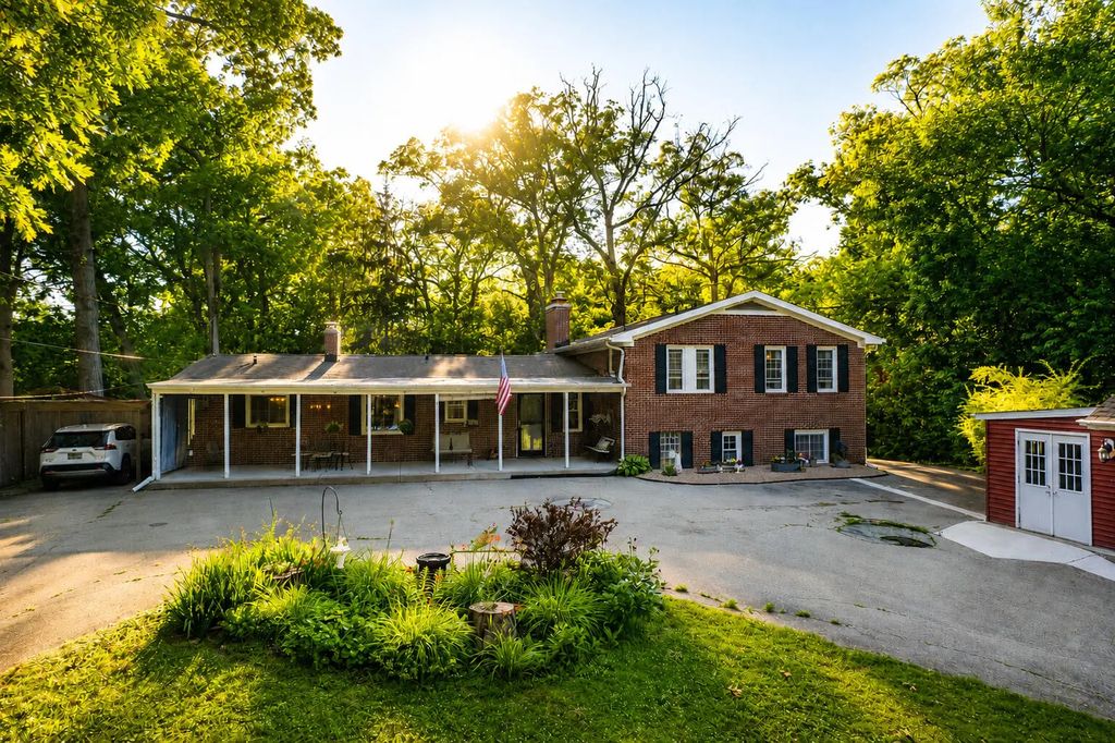3130 Southwood Dr, Mount Pleasant
