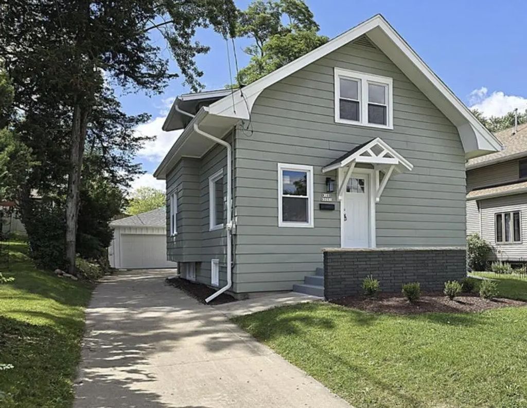 W168n9091 Garden Ave, Menomonee Falls