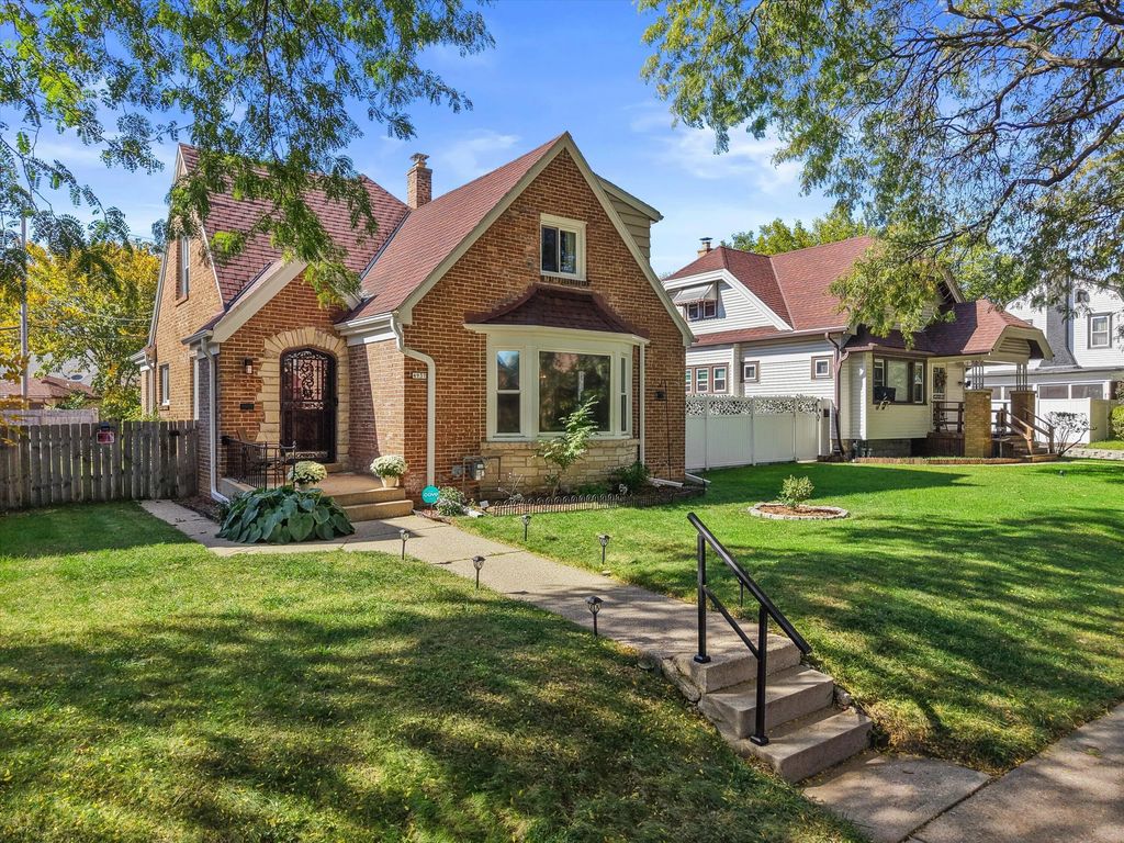 4937 W Medford Ave, Milwaukee