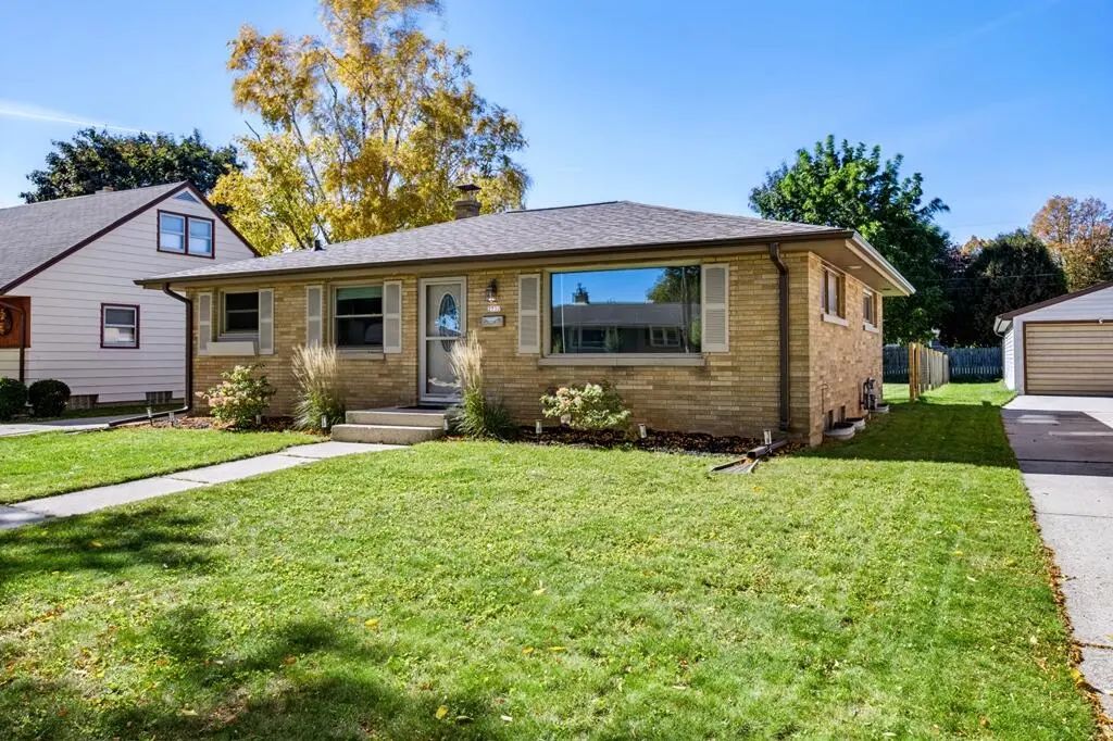 2732 S 15th St, Sheboygan