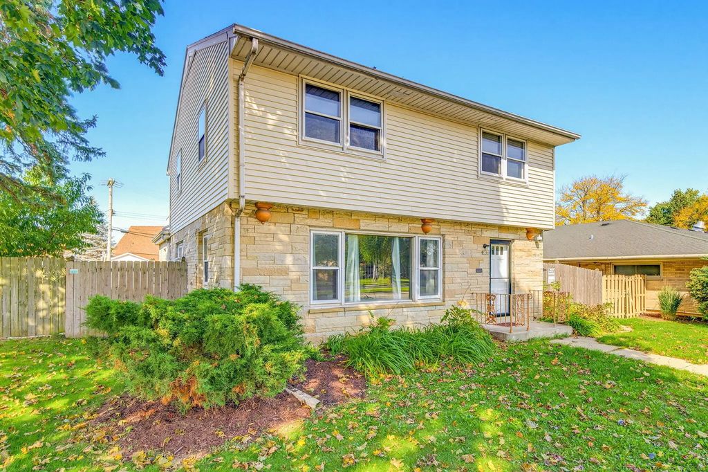8314 W Beloit Rd, West Allis