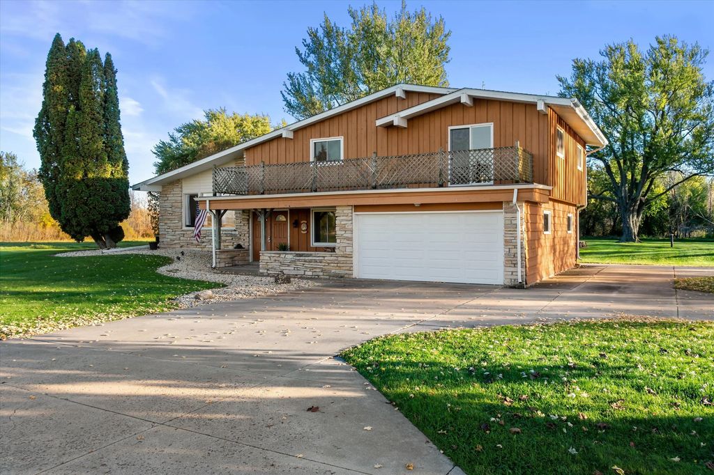 W2939 County Road Rd O, Lebanon