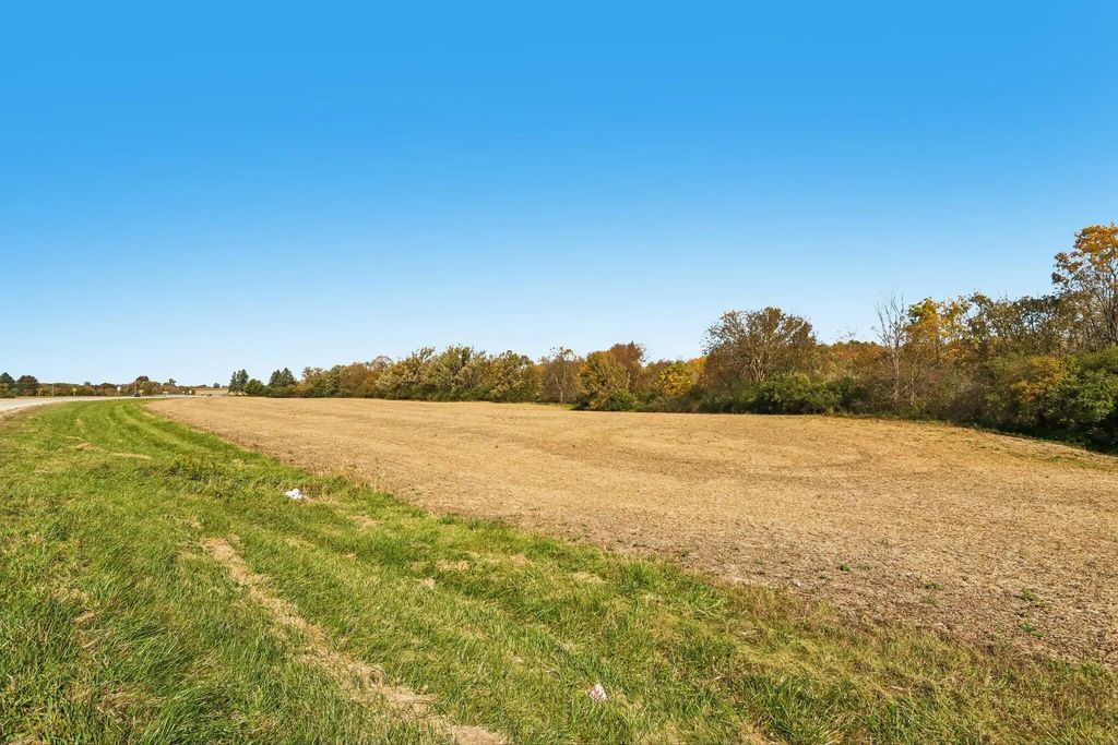 W384n8650 Highway 67 -, Oconomowoc